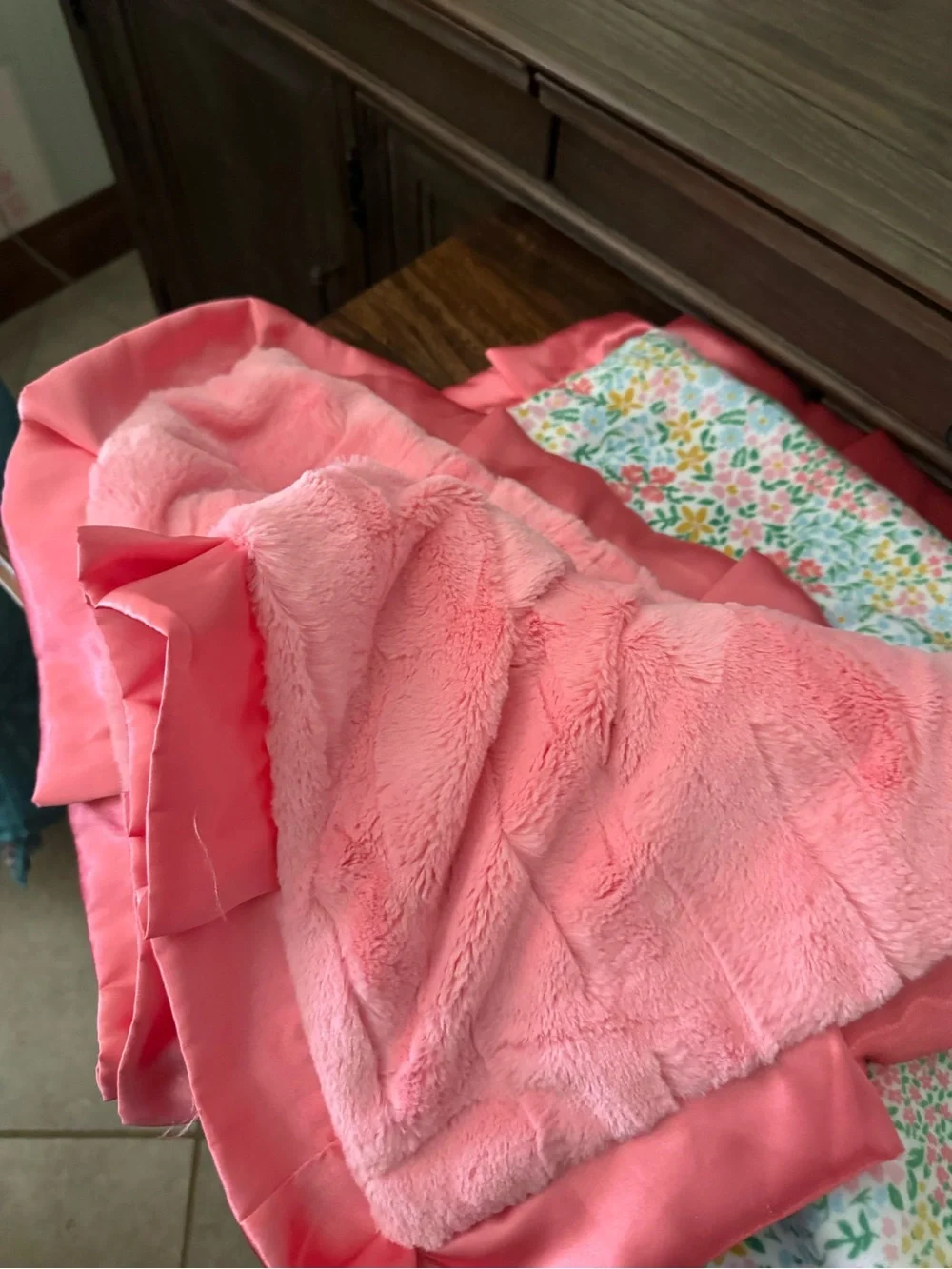 MinkyCouture Floral Plush Throw Blanket in Pink & White